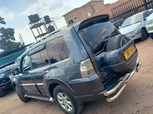 Mitsubishi Pajero 2008 Gray