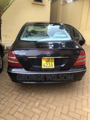 Mercedes-Benz E320 2004 Blue