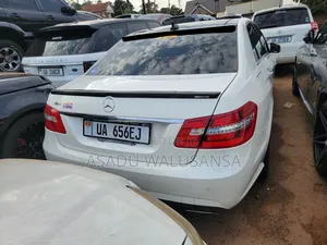 Mercedes-Benz 2422 2024 White