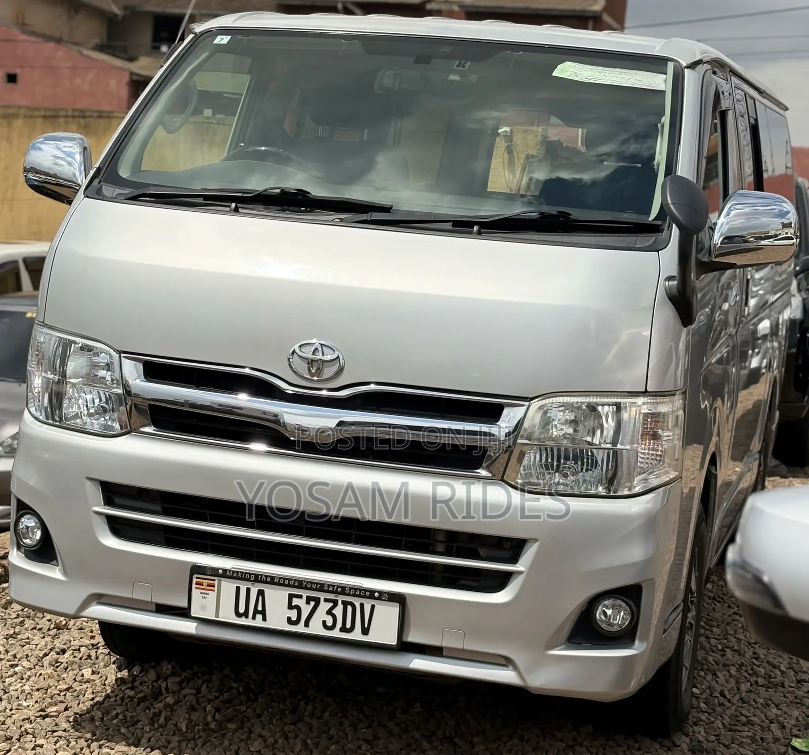 Toyota HiAce 2012 Silver