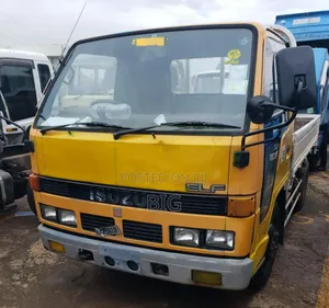 Isuzu ELF Truck 1996 Yellow