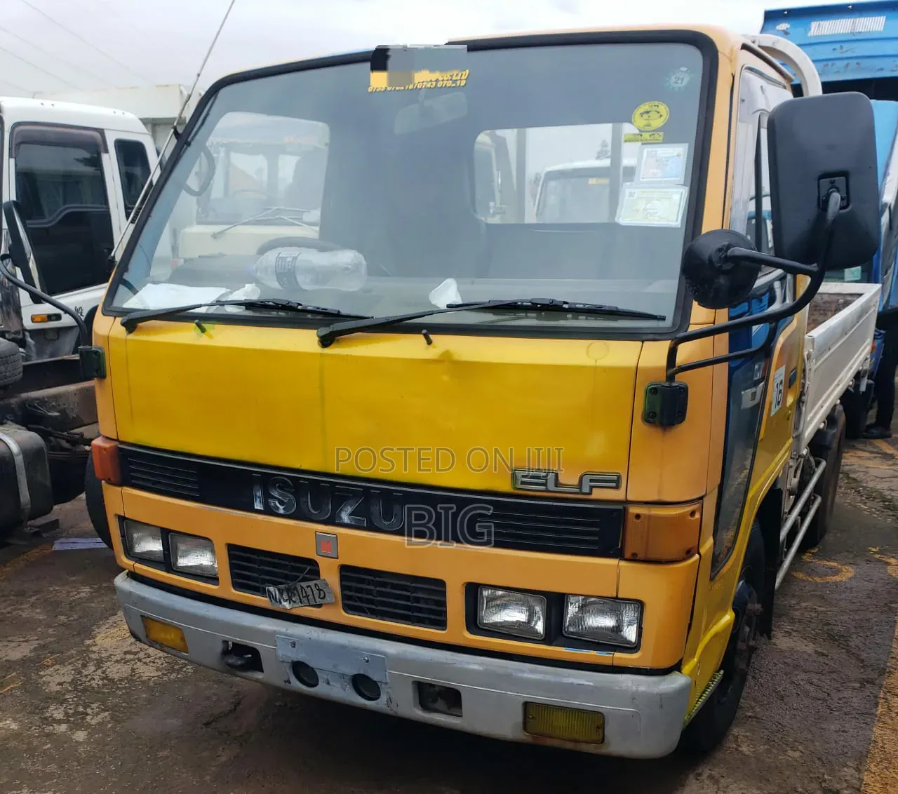 Isuzu ELF Truck 1996 Yellow