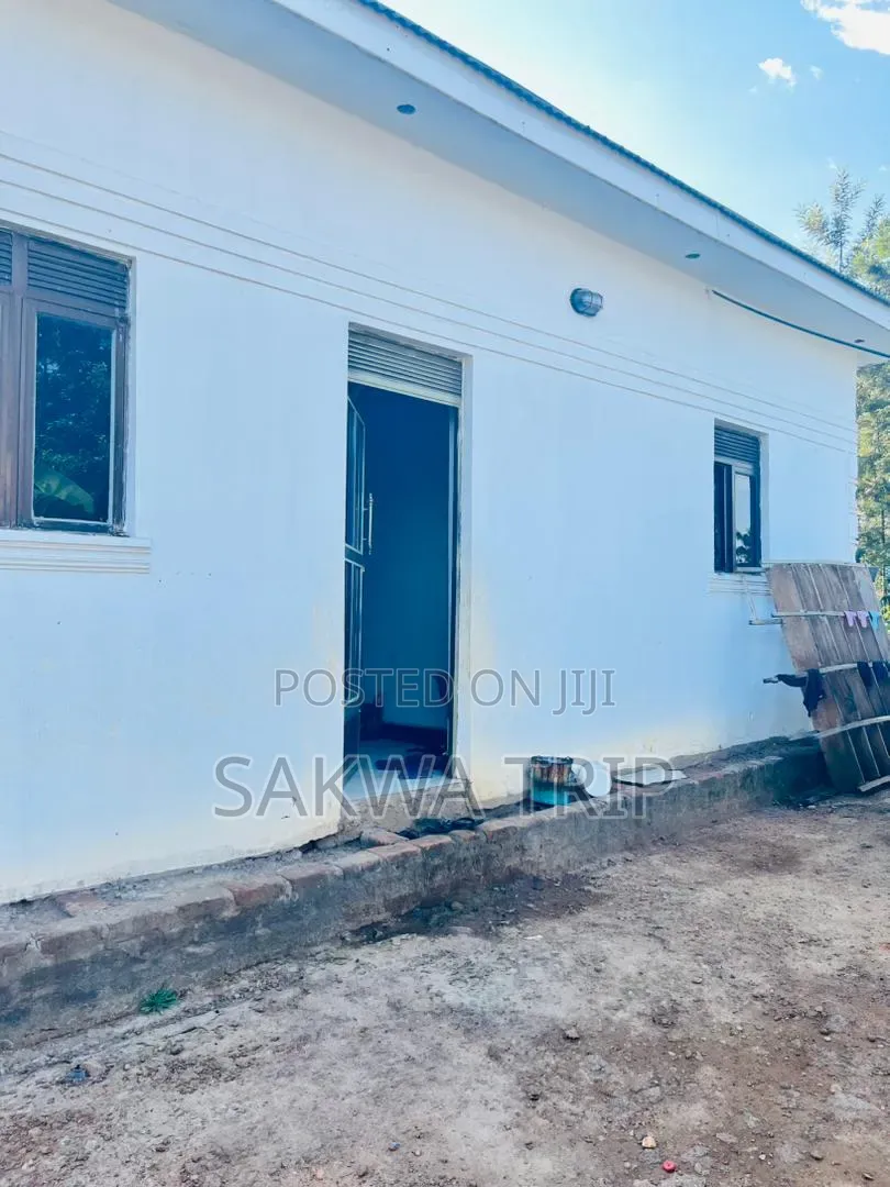 2bdrm House in Near Industrial Park, Mbale for sale