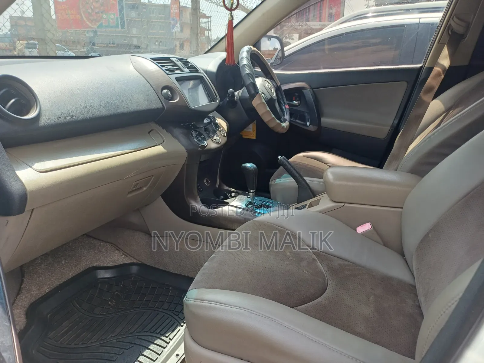 Toyota Vanguard 2008 White