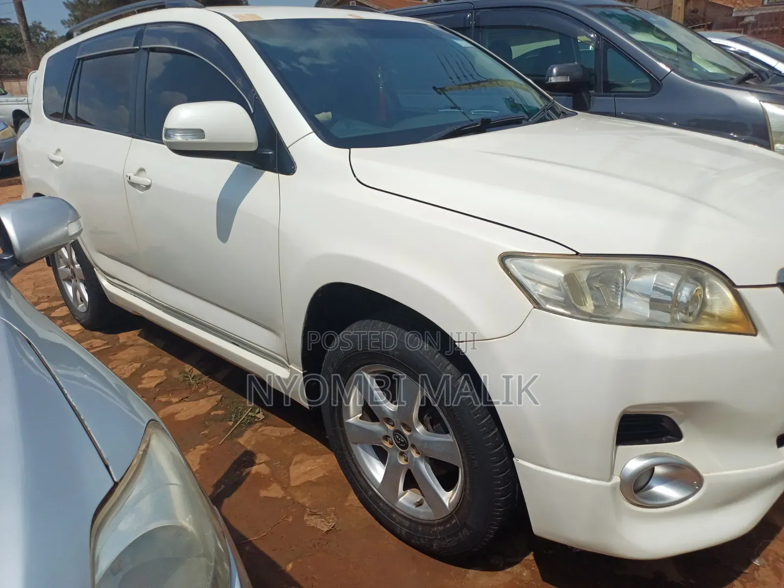 Toyota Vanguard 2008 White