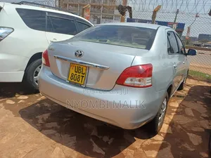 Toyota Belta 2008 Silver