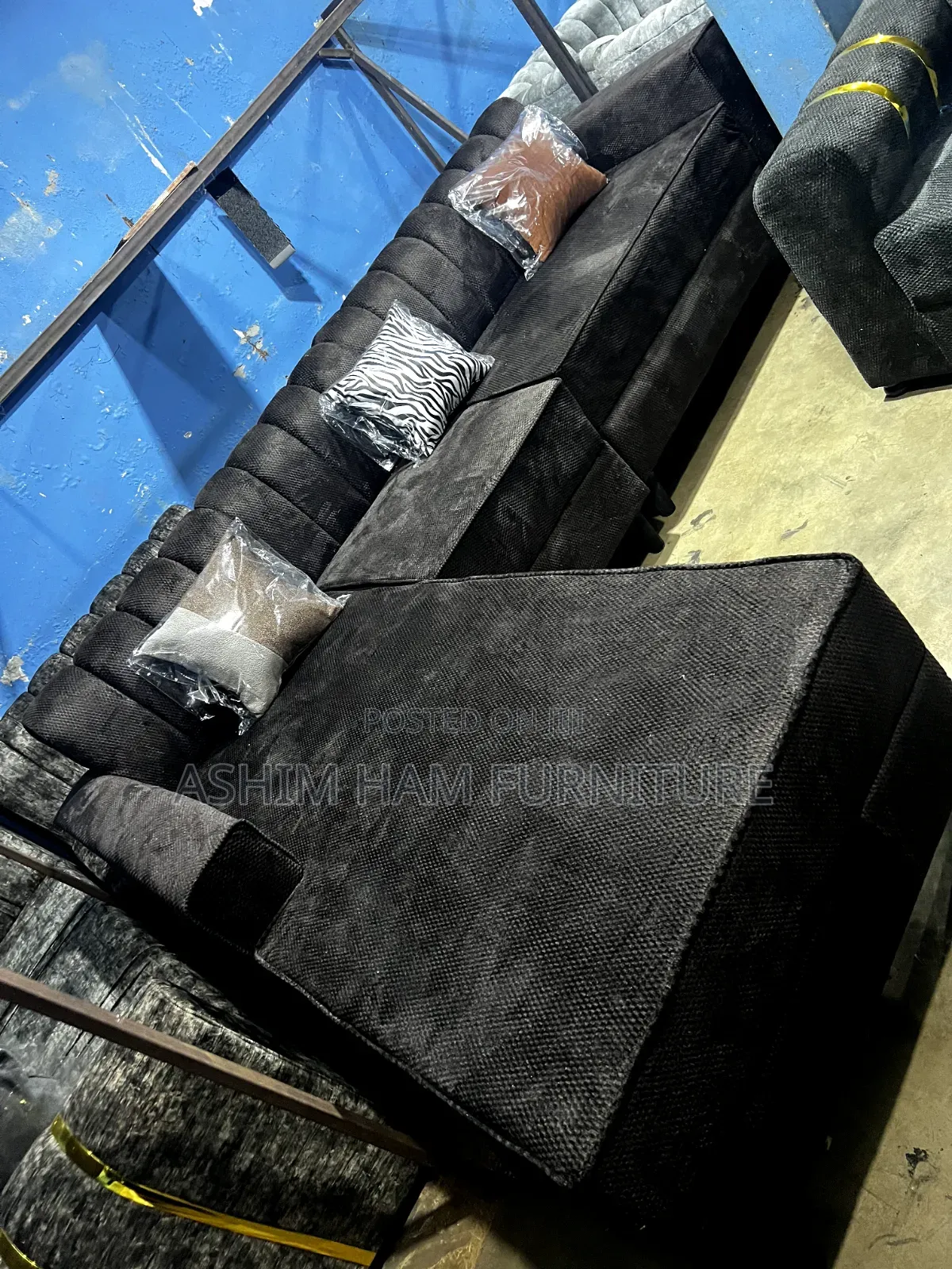 L Sofa Bed With 3 Pillows