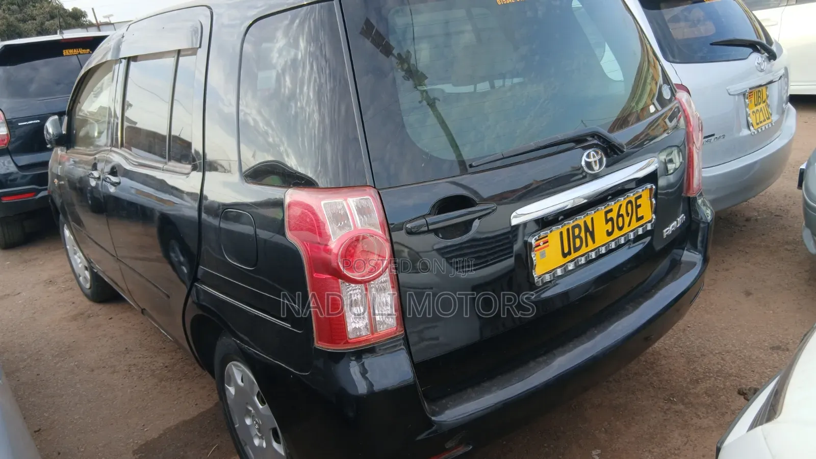 Toyota Raum 2008 Gray