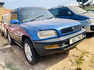 Toyota RAV4 1999 Blue