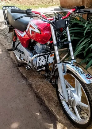 Bajaj Boxer 100 2020 Red