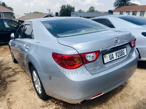 Toyota Mark X 2012