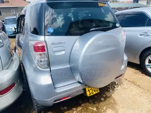 Toyota Rush 1.5 RWD 2011 Silver