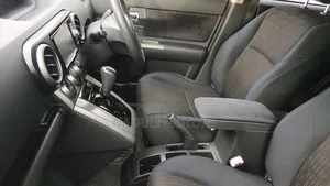 Toyota Corolla Rumion 2012 Red