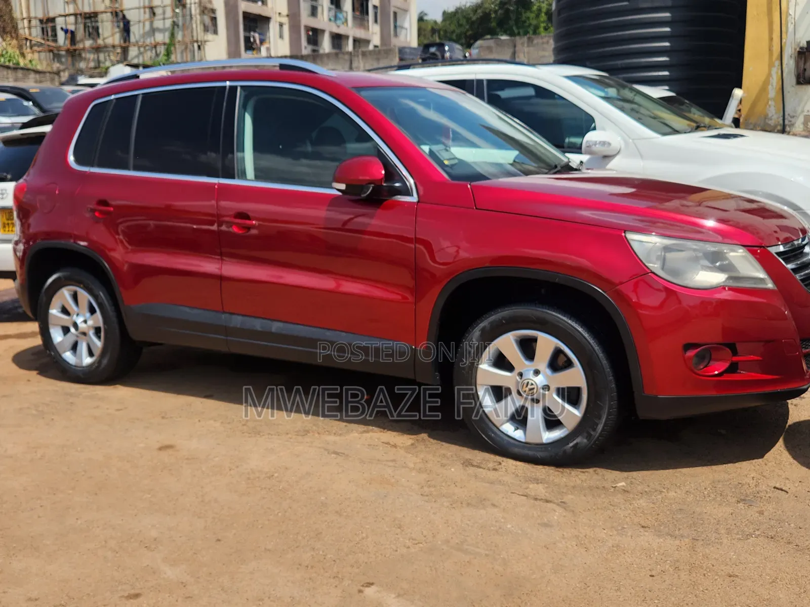 Volkswagen Tiguan 2010 Red