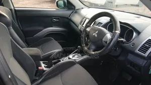 Mitsubishi Outlander 2012 Black