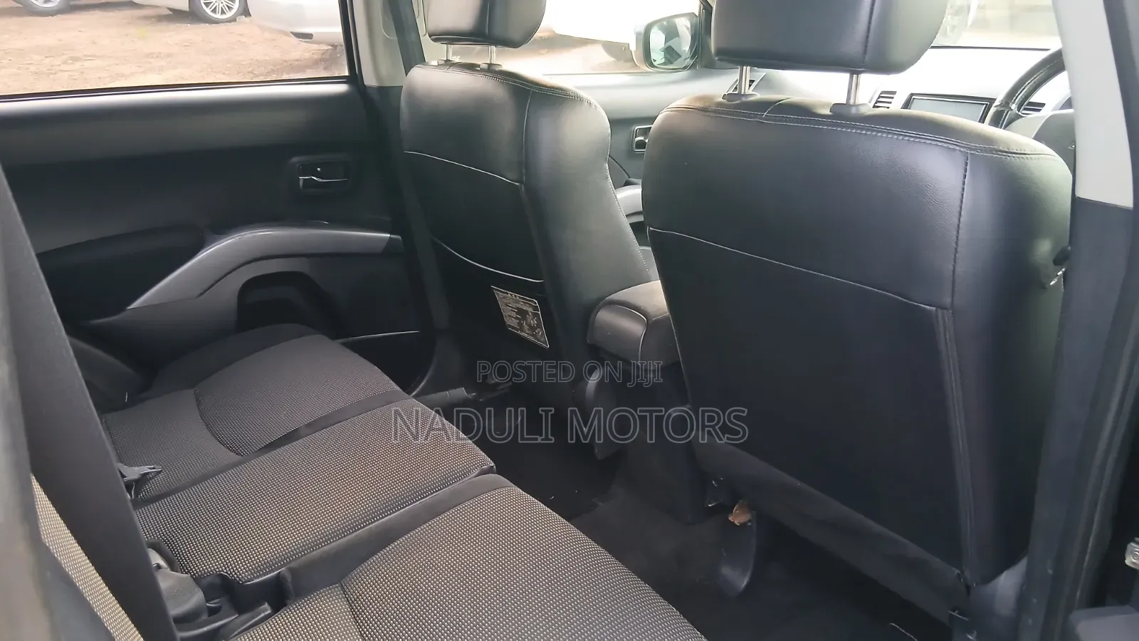 Mitsubishi Outlander 2012 Black