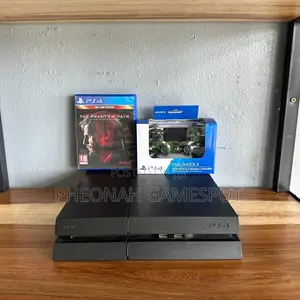Ps4 Standard Chipped System With 2 Pads Ready to Play