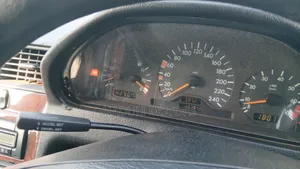 Mercedes-Benz C200 2004 Silver
