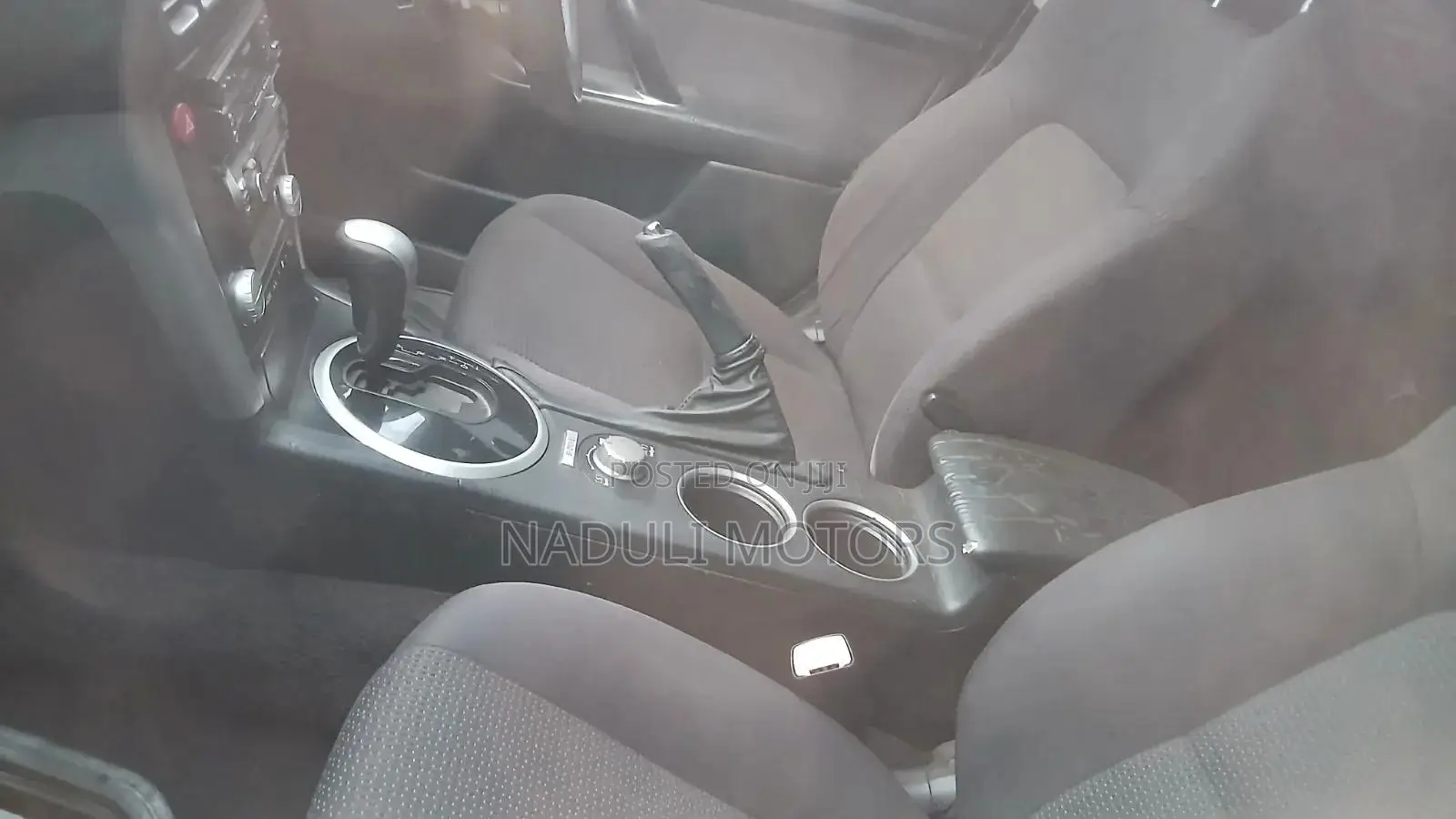 Subaru Legacy 2010 Gold