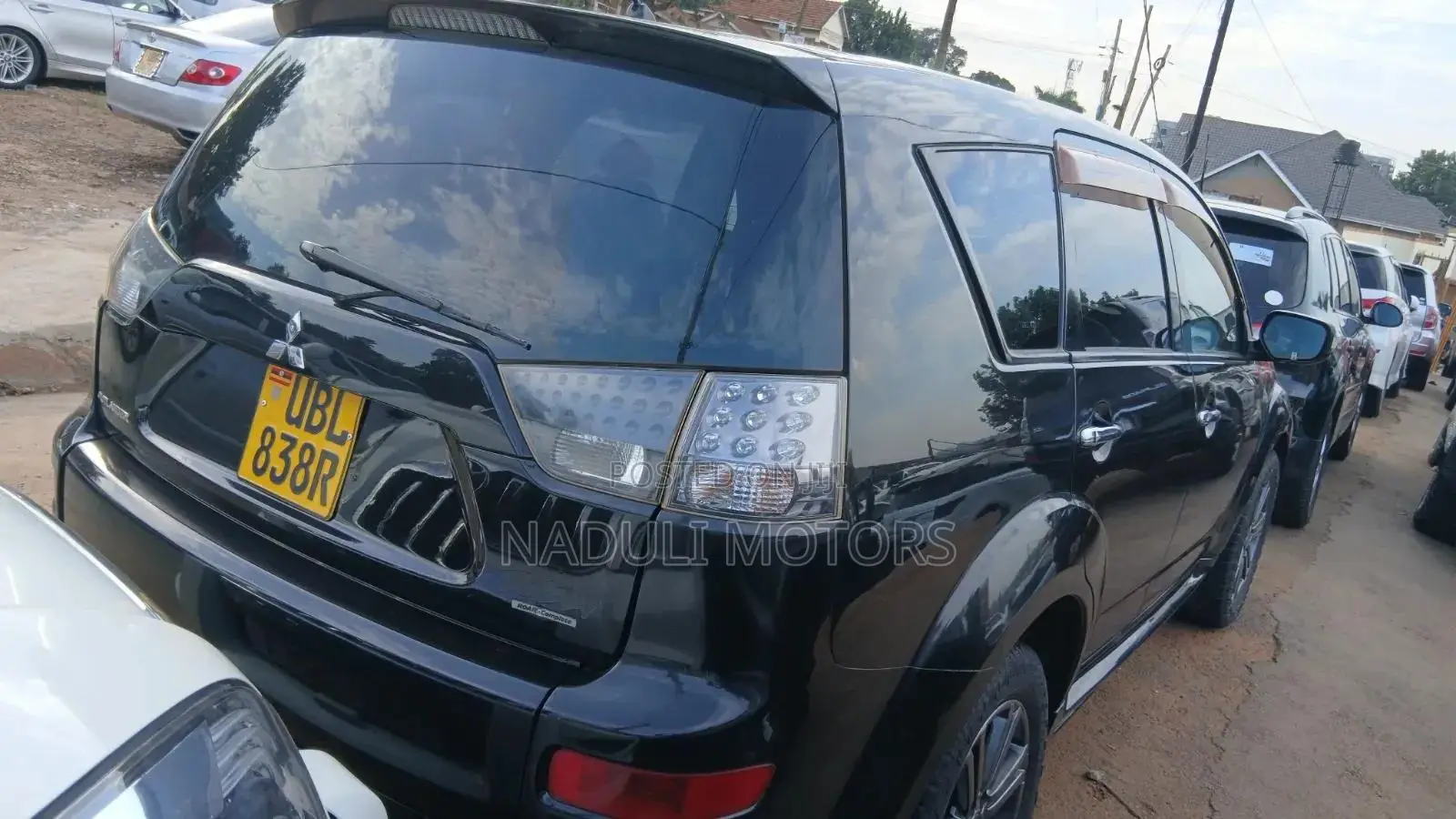 Mitsubishi Outlander 2012 Black