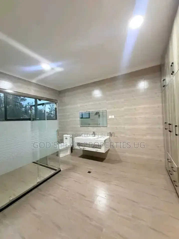 5bdrm Duplex in Mbuya Estate, Nakawa for rent
