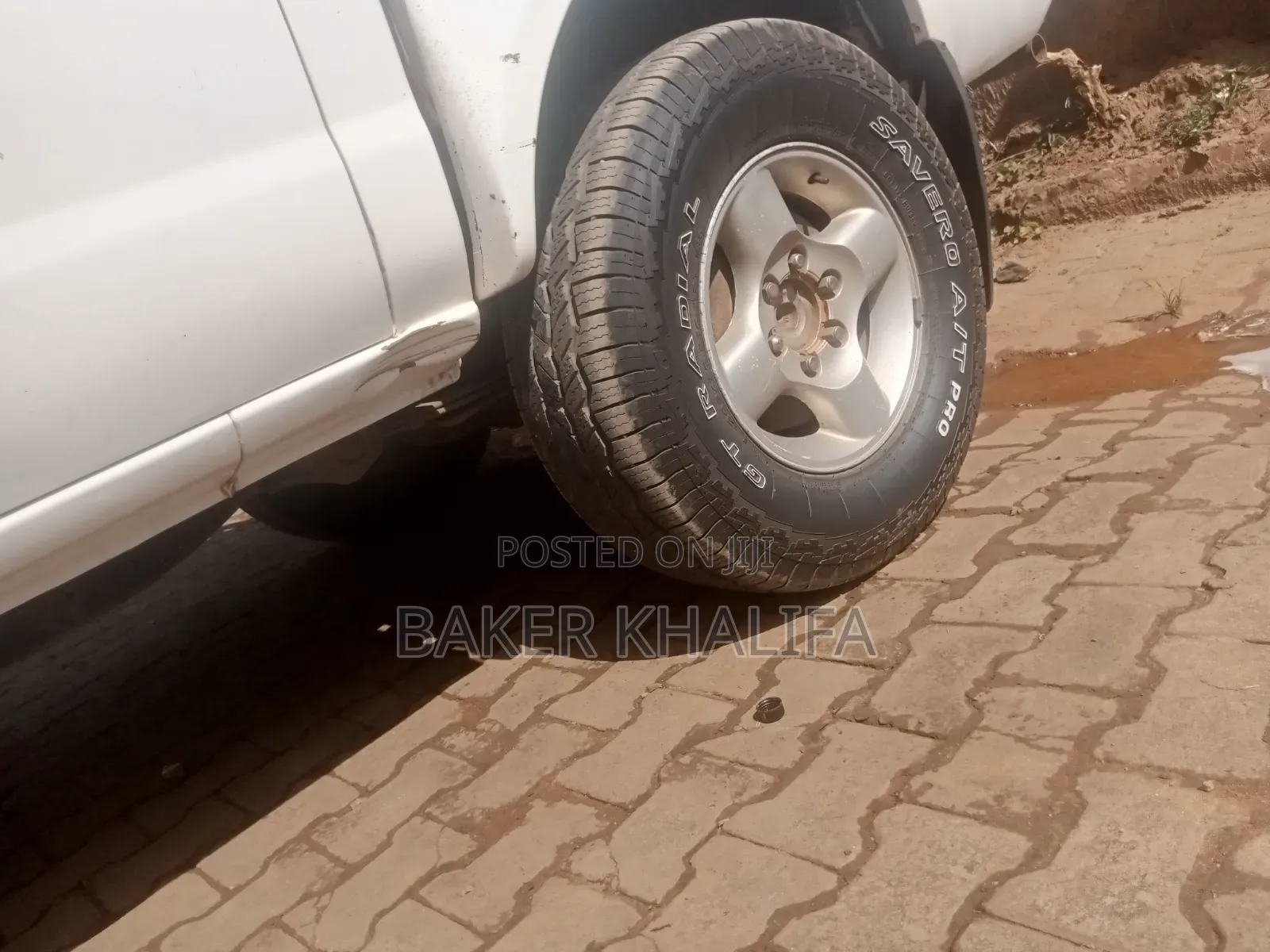 Nissan Hardbody 2014 White