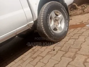 Nissan Hardbody 2014 White