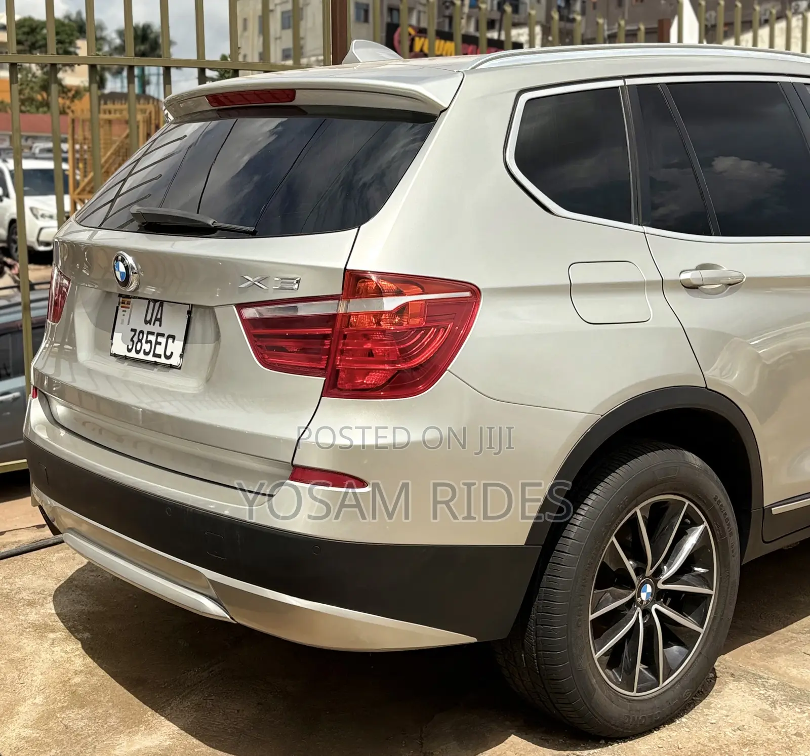 BMW X3 xDrive28i 4dr SUV AWD (2.0L 4cyl Turbo 8A) 2014 Gold