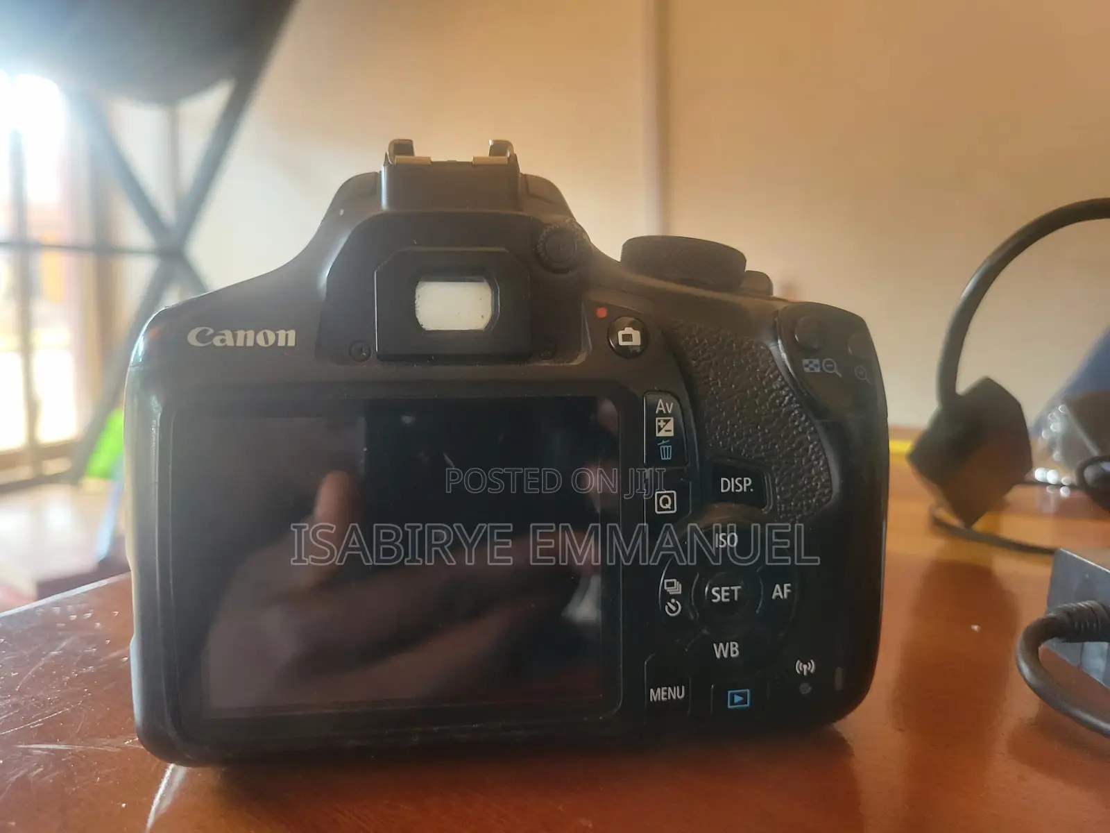 Camera Canon Rebel T6.