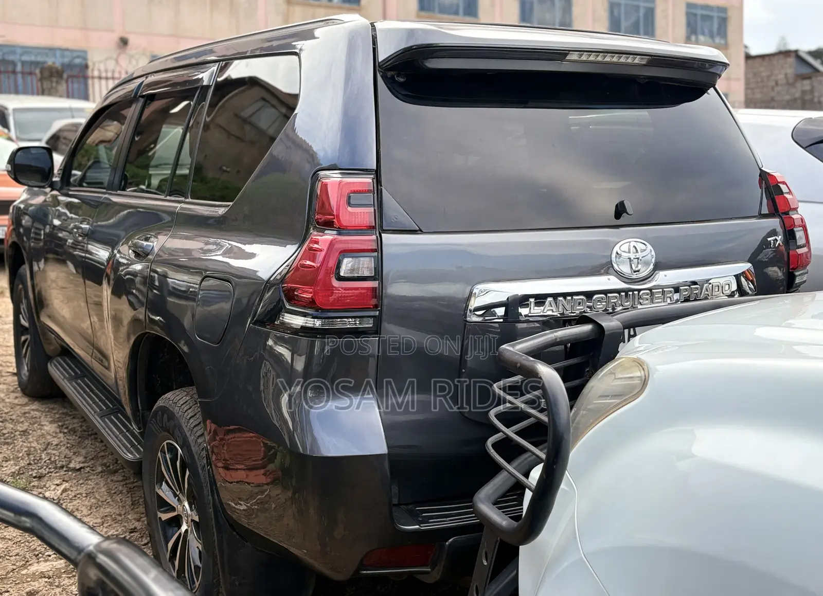 Toyota Land Cruiser Prado 2.8 2017 Gray