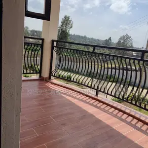 3bdrm House in Division A for sale