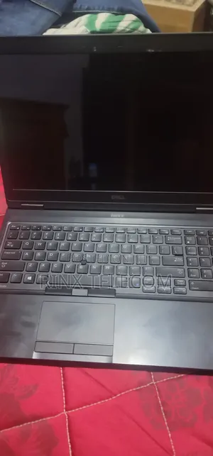Laptop Dell Latitude 5580 8GB Intel Core i5 eMMC 256GB