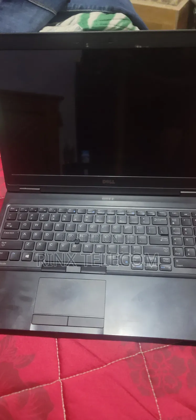 Laptop Dell Latitude 5580 8GB Intel Core i5 eMMC 256GB
