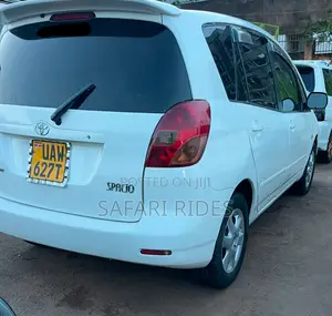 Toyota Corolla Spacio 2004 Ivory