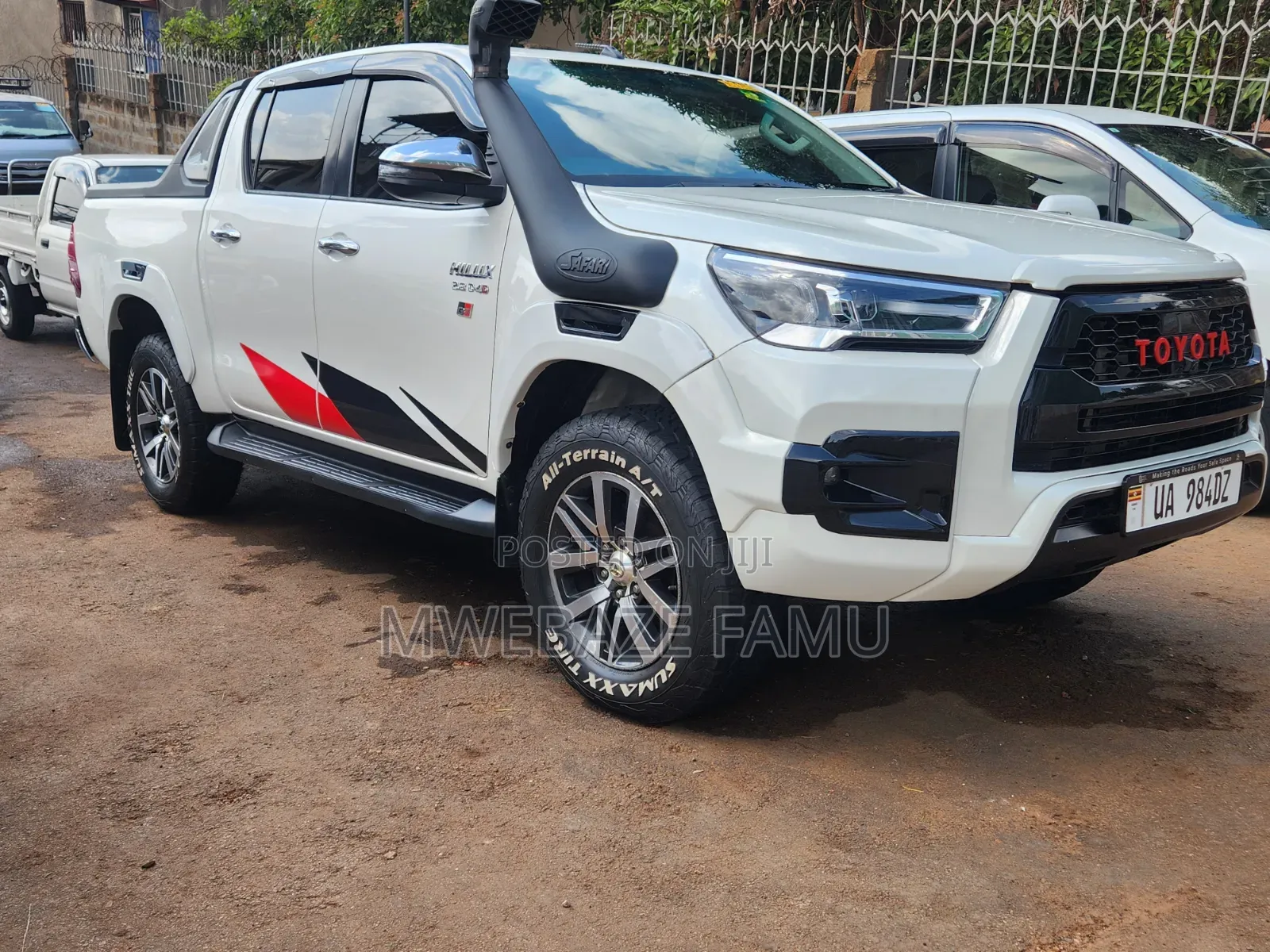 Toyota Hilux 2021 White