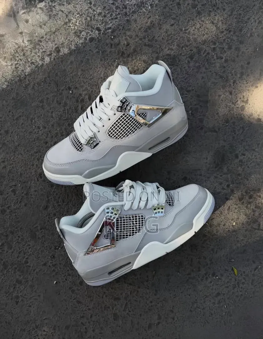 Nike Air Jordan 4 Retro "Frozen Moments",