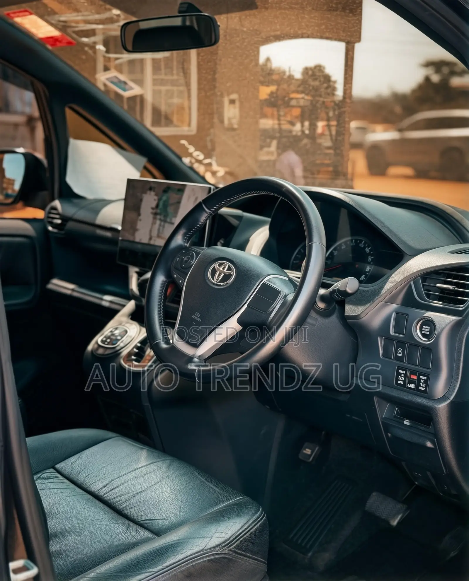 Toyota Noah 2014 Burgundy
