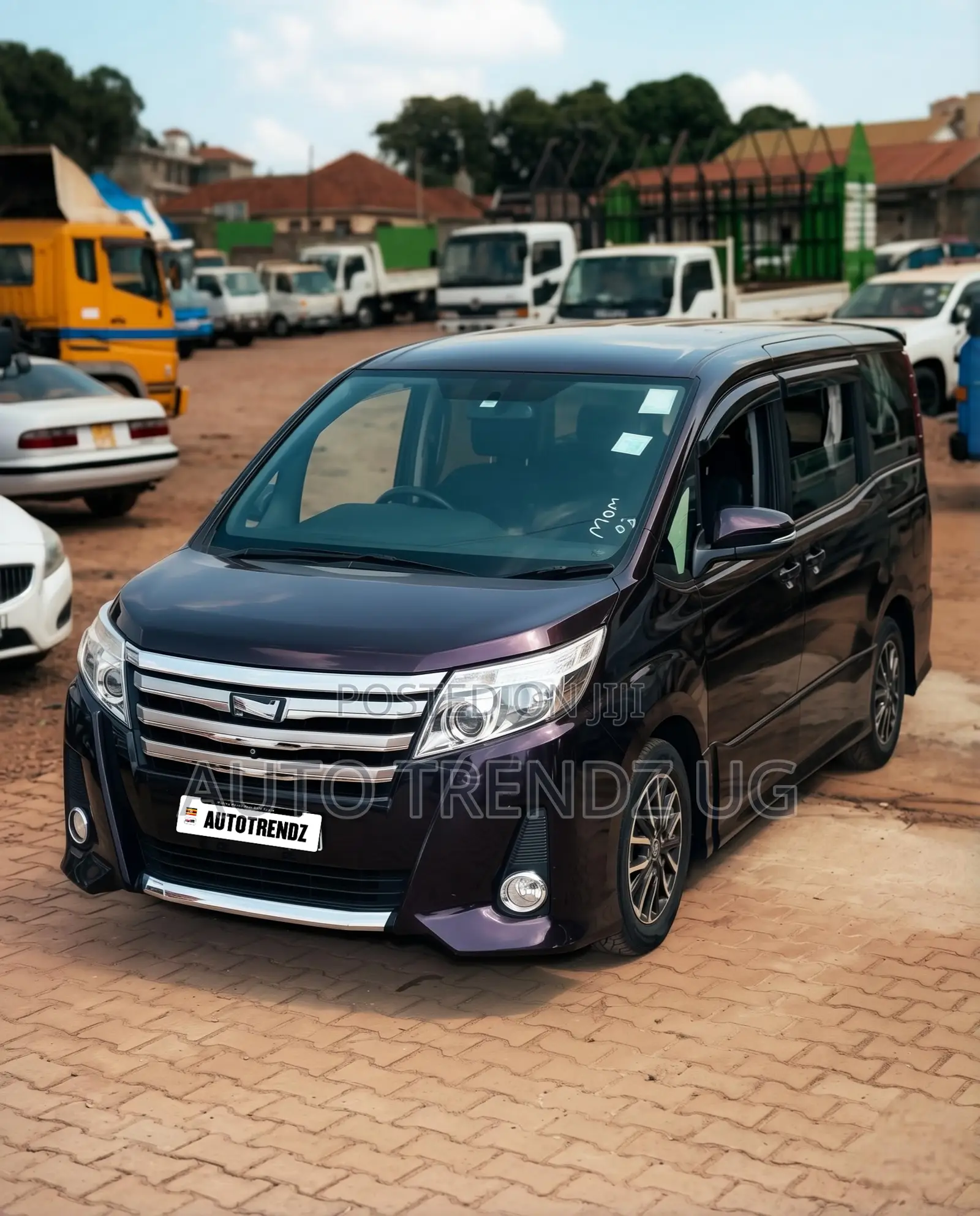 Toyota Noah 2014 Burgundy