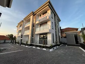 2bdrm Apartment in Kizungu, Central Division for rent