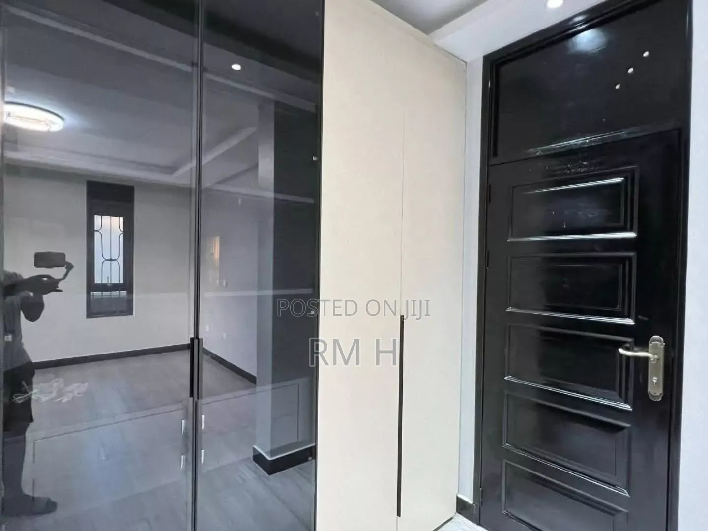 2bdrm Apartment in Kizungu, Central Division for rent