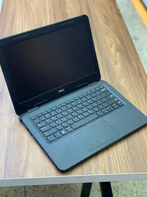 Laptop Dell Latitude 3310 4GB Intel Core i3 SSD 128GB