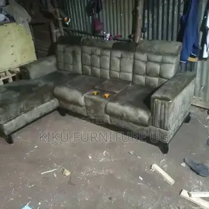 Green 4 Seater L Sofa Set With Battle Holders