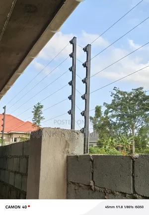 Electric Fence Installation With 7 Lines. Kiwenda