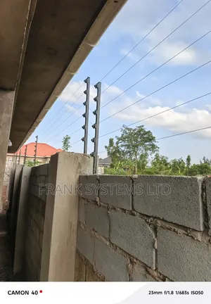 Electric Fence Installation With 7 Lines. Kiwenda