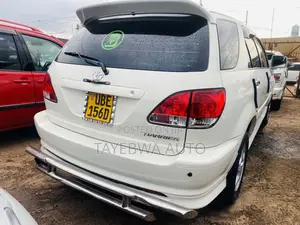 Toyota Harrier 2.2 16V 2002 White