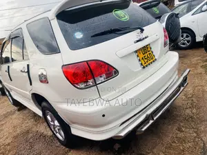 Toyota Harrier 2.2 16V 2002 White
