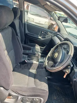 Toyota Kluger 2003 Silver