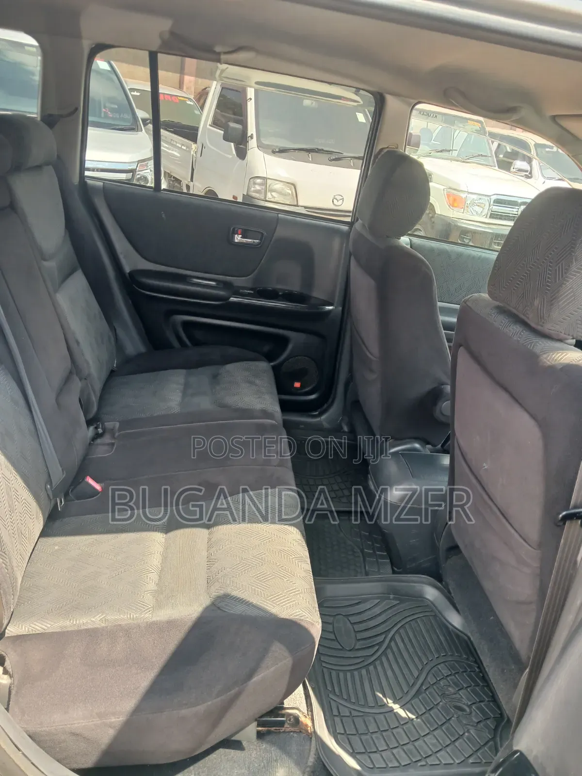 Toyota Kluger 2003 Silver