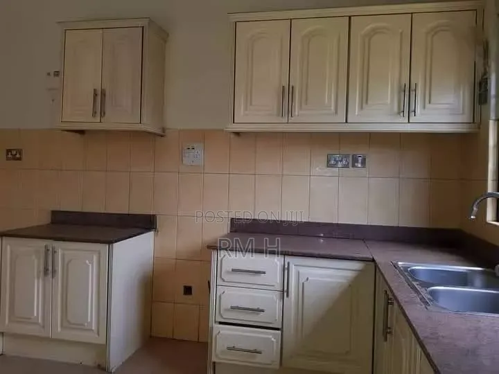 4bdrm Duplex in Lubowa, Central Division for rent