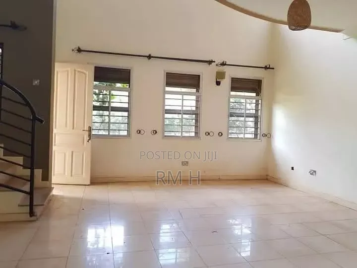4bdrm Duplex in Lubowa, Central Division for rent